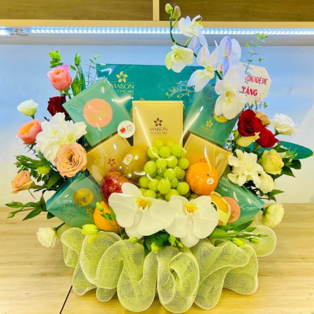 GIỎ TRÁI CÂY KÈM SET BÁNH MAISON